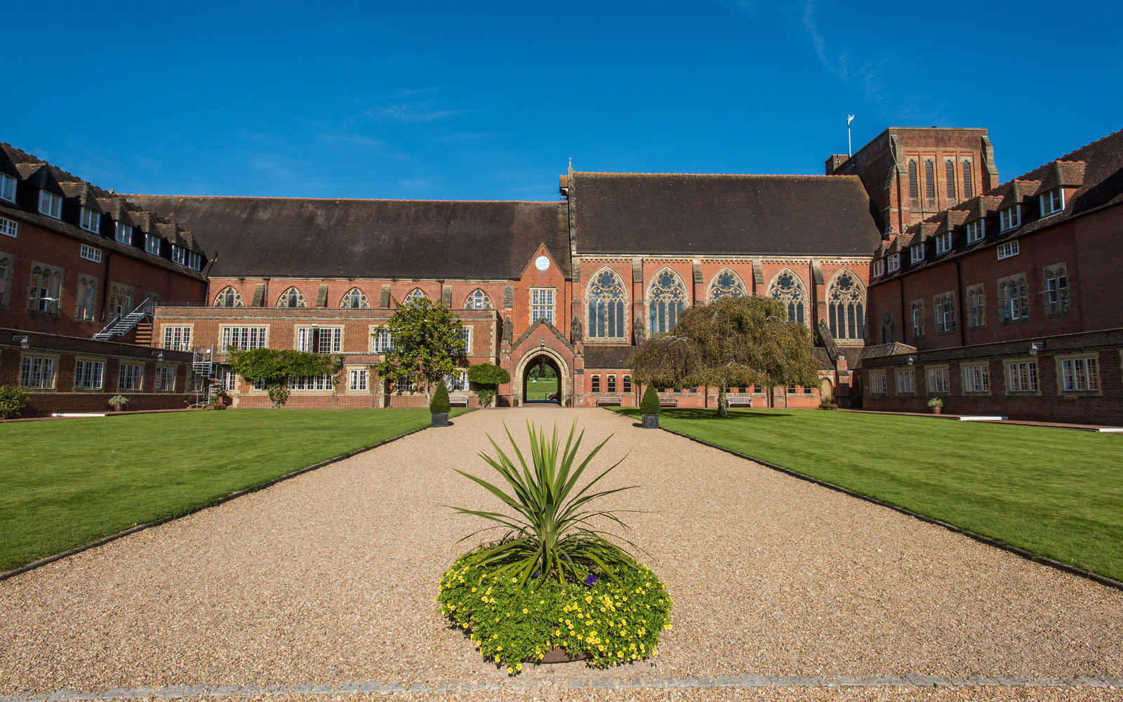 ESL Schülersprachreisen – Ardingly College Campus, Sommercamp (10-17 ...