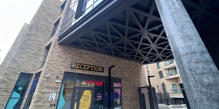 ESL Languages Brewers Close residence Kaplan Dublin