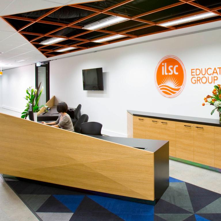 esl english australia melbourne ilsc education group hero 0