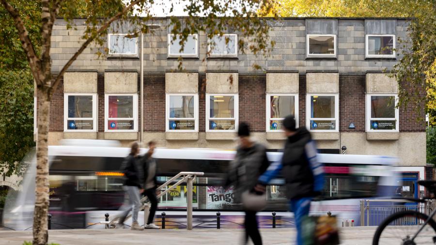 LSI School Gallery ESL Languages English 8 Exterior 